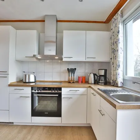 Salzwiesen Mit Eigenem Saunarohrhus