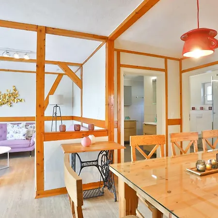 Salzwiesen Mit Eigenem Saunarohrhus *